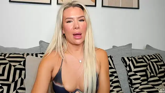 Alexia-Lee live sex cam
