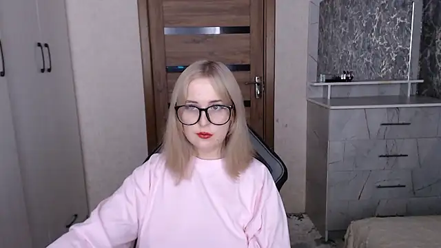 Kristy-Max live sex cam