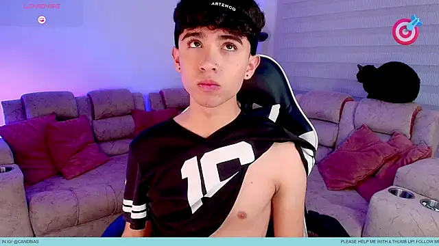 Niico_Cruz live sex cam