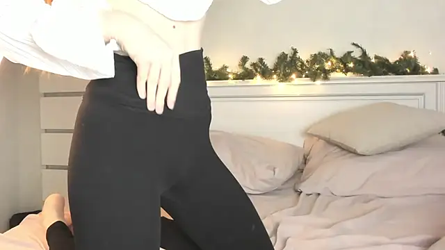 AmyForYouu's cam snapshot