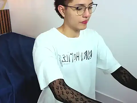 ReneePaz's cam snapshot