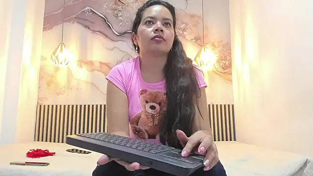 EvelynSweet1's cam snapshot