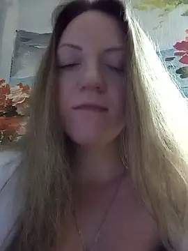 KattyLuuu's cam snapshot