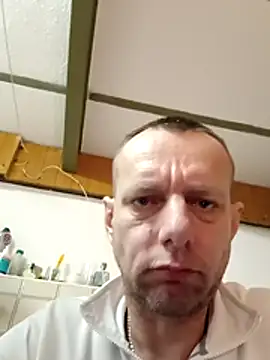 Kw8585kw's cam snapshot