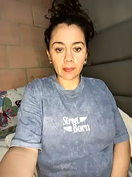 sexy-pregnant's cam snapshot