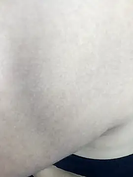 V_HOT_CUTE's cam snapshot