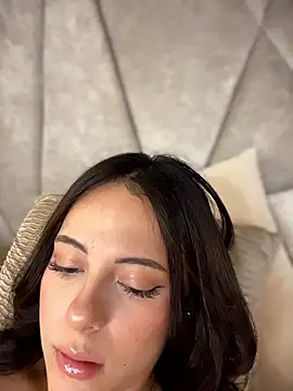 TeaseDollXXX live sex cam