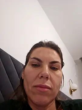 FeliciaKrige live sex cam