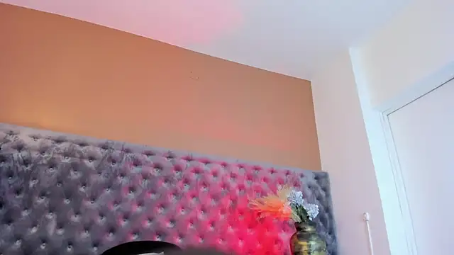 NatQueen's cam snapshot