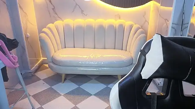 Clhoe_b's cam snapshot