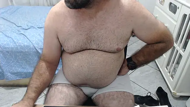 MysterBearMG live sex cam