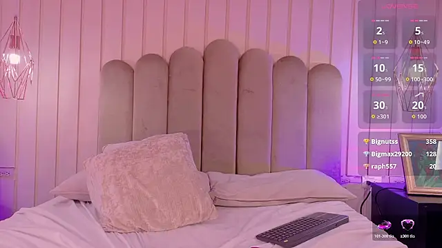 Ambar_Hiills's cam snapshot