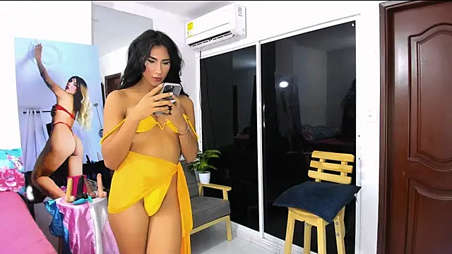 zou_quira live sex cam