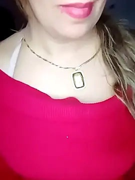 Maya-Moon live sex cam