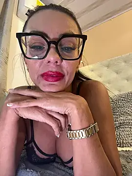 SofhiaTaylor live sex cam