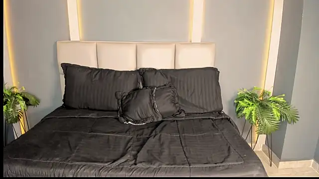 ChloeVixen live sex cam