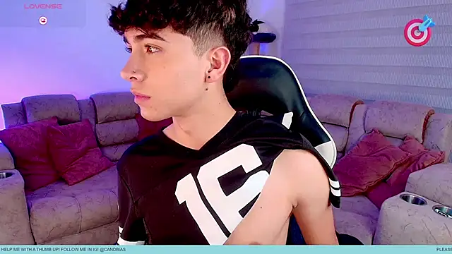 Niico_Cruz live sex cam