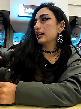 Lila_Desiree live sex cam