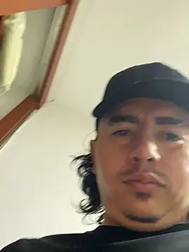 DanielGomez9's cam snapshot