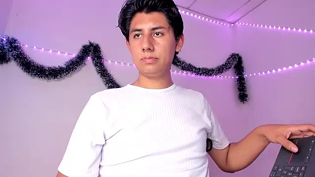 king_Eric30's cam snapshot