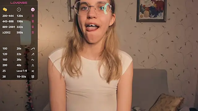 JoanBaggott live sex cam