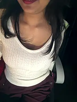 Lucky_Flora live sex cam