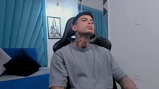 MATEO_DILUCA live sex cam