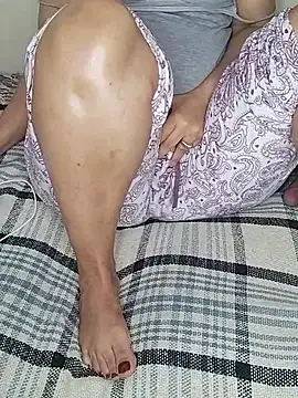 Malika_695 live sex cam