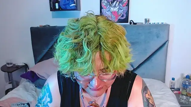 XxGreenGoodxX live sex cam