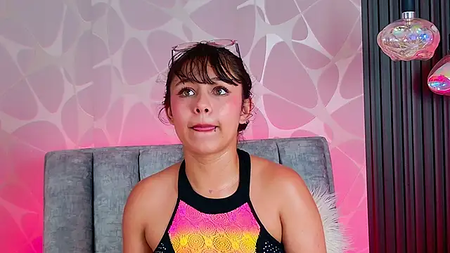 LiaTeylor's cam snapshot