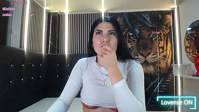 --Aysha's cam snapshot