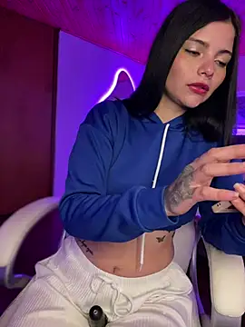 Adhaira_pink10's cam snapshot