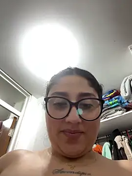 croftsmila live sex cam