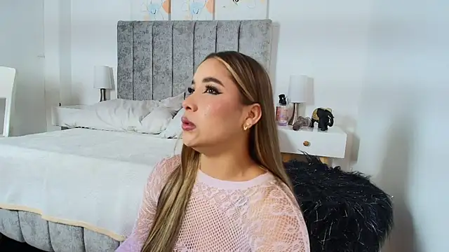 Lucy_Carson_'s cam snapshot