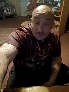 Cutieguyspanks live sex cam