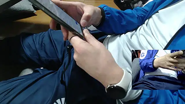 Yasu2000 live sex cam