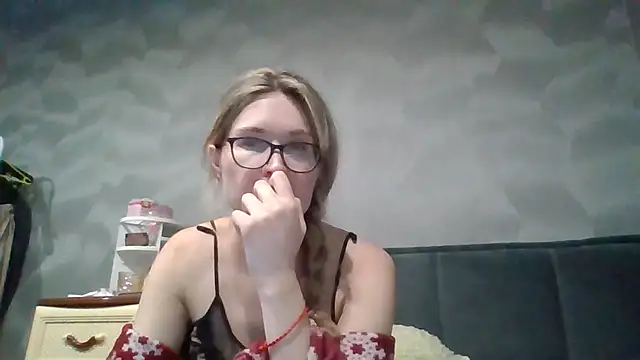 Jugira's cam snapshot