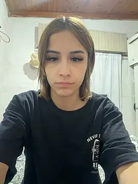 Babylovetierna1's cam snapshot