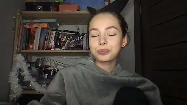 Yuna5343 live sex cam