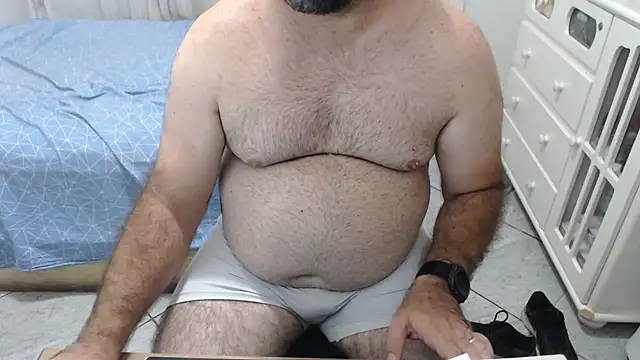 MysterBearMG live sex cam