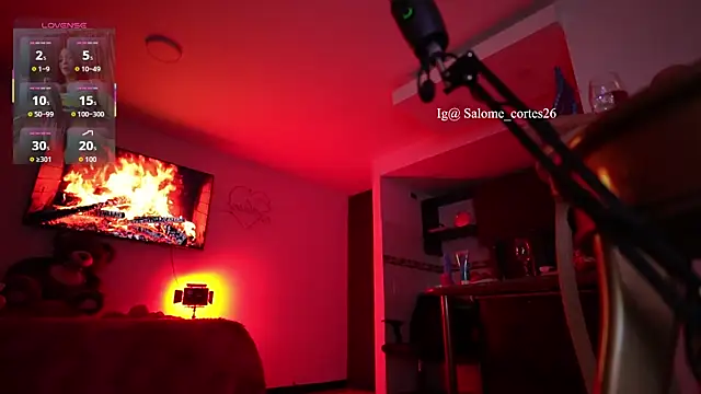 BitchySalome live sex cam