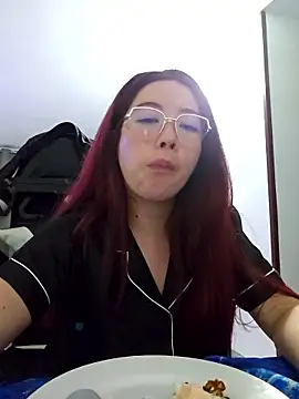 lunnaa_'s cam snapshot