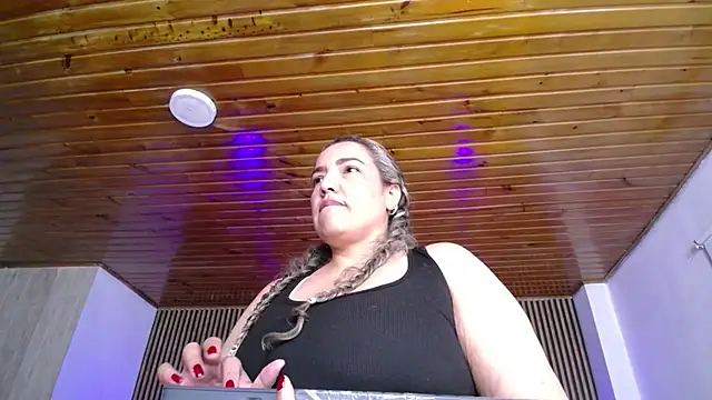 marie_hss's cam snapshot