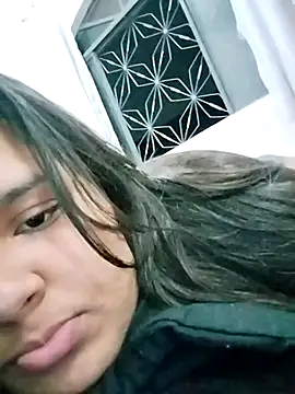 lauramartins7's cam snapshot