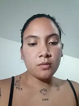 phoop_lilaa's cam snapshot