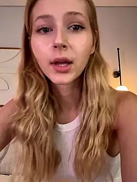 LunaRase's cam snapshot