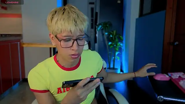 taichi_bluy live sex cam