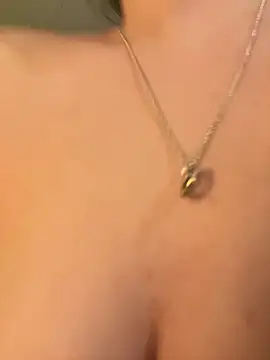 sexyBrunettex1 live sex cam