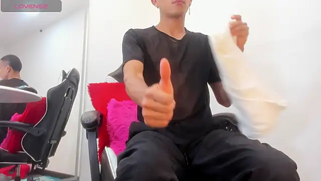 sweet_boygay's cam snapshot