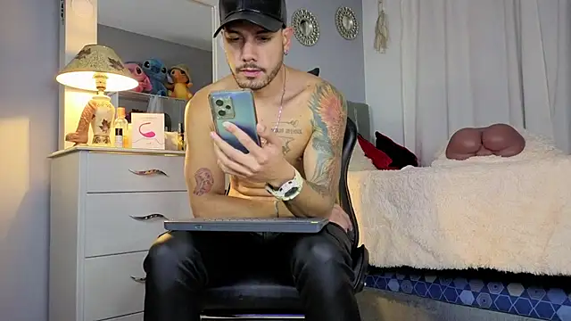 Chrissmor's cam snapshot